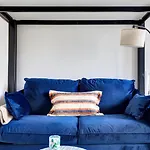 Bnbnook - Charming Studio Steps From Pompidou